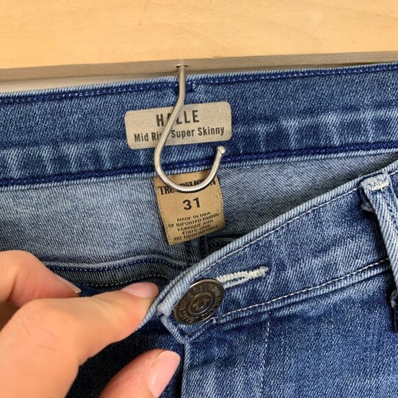 True Religion Halle Mid-Rise Super Skinny Medium Wash Distressed Jeans Size 31 - Picture 3 of 10